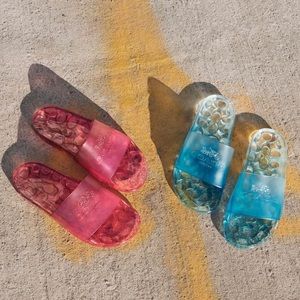 Brand new coach slides